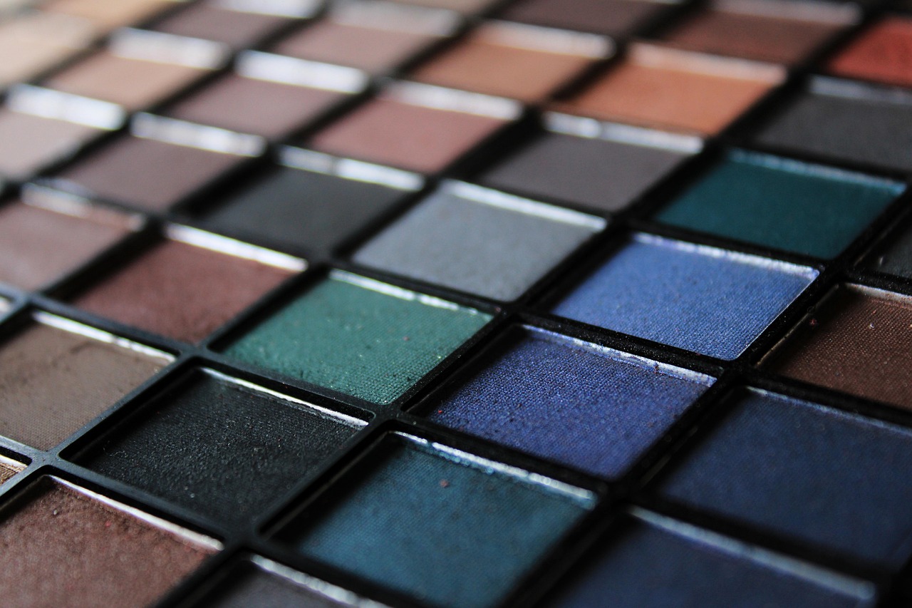 Eye shadow, cosmetics, color palette — examplearticle